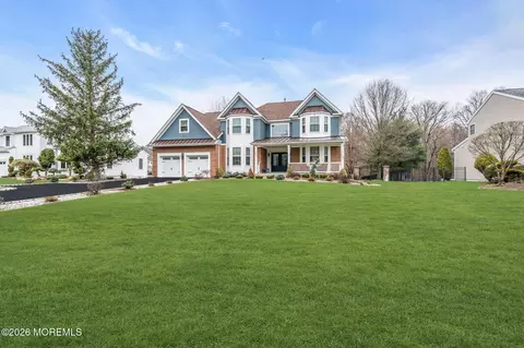 41 Lafayette Mills Rd, Manalapan, NJ 07726