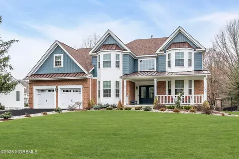 41 Lafayette Mills Rd, Manalapan, NJ 07726