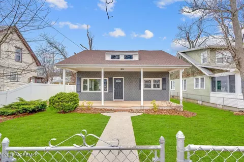 37 Beacon Blvd, Keansburg, NJ 07734