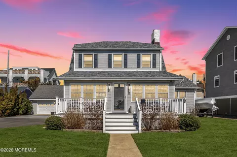108 Roanoke Ave, Seaside Heights, NJ 08751
