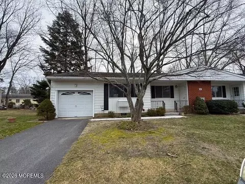 19 B Florida Dr, Whiting, NJ 08759