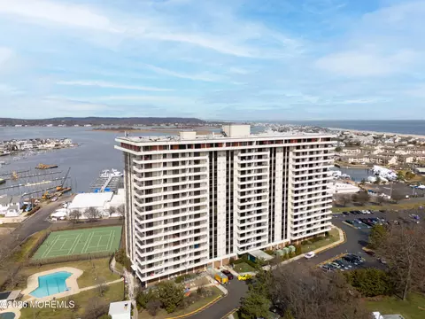 1 Channel Dr #1707, Monmouth Beach, NJ 07750