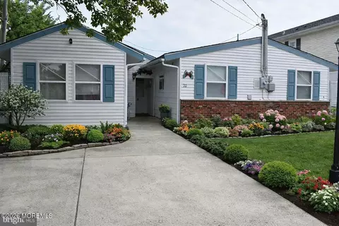 20 W Dory Dr, Little Egg Harbor, NJ 08087