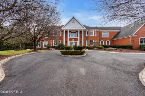 31 Hillcrest Dr, Colts Neck, NJ 07722