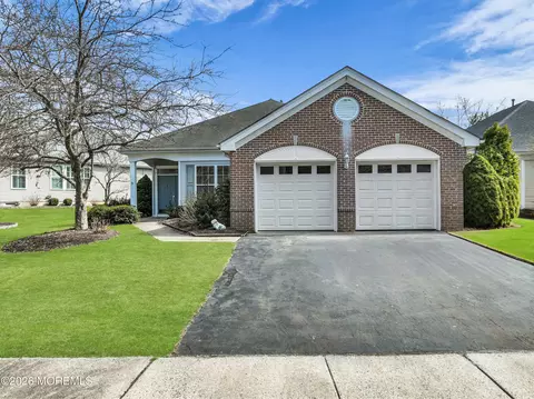 8 Bellflower Dr, Lakewood, NJ 08701