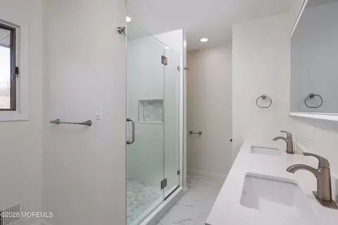 Bath - 463 Cottrell Rd, Matawan, NJ 07747 photo 1 of 4