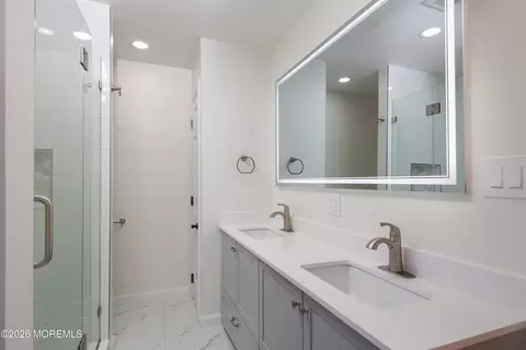 Bath - 463 Cottrell Rd, Matawan, NJ 07747 photo 2 of 4