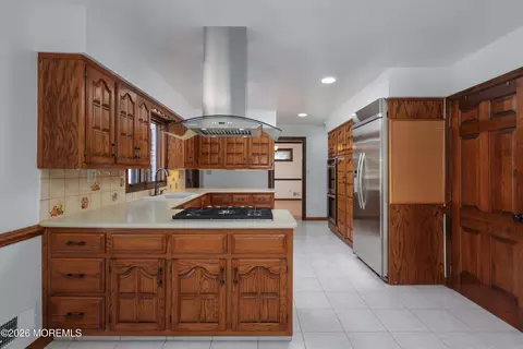 Kitchen - 463 Cottrell Rd, Matawan, NJ 07747 photo 2 of 2
