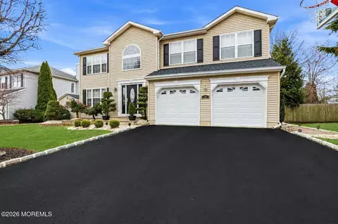 Exterior - 16 Diamond Ln, Howell, NJ 07731 photo 3 of 9