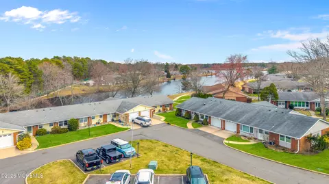 620 Huntington Dr # A, Lakewood, NJ 08701
