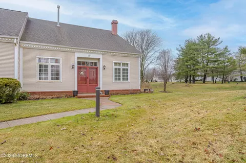 1 Chadwick Ln # F, Monroe, NJ 08831