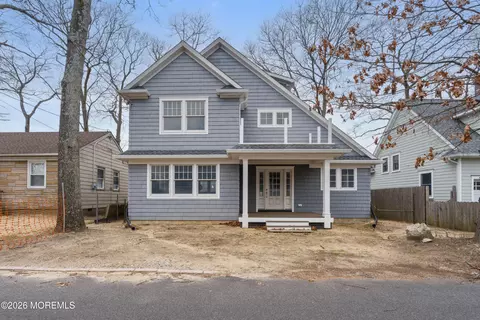813 Dudley Ln, Point Pleasant, NJ 08742