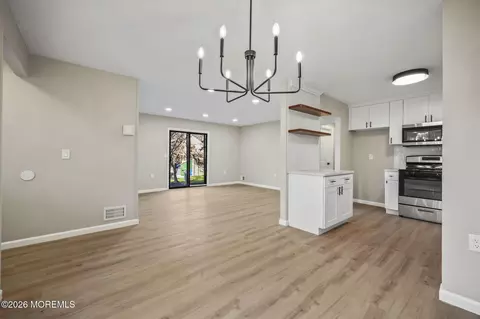 802 Begonia Ct, Jackson, NJ 08527