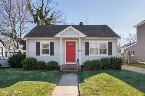 928 Park Pl, Red Bank, NJ 07701