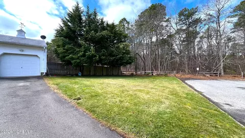 440 Birch Bark Dr, Brick, NJ 08723 photo 4