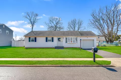 558 Pennsylvania Ave, Brick, NJ 08724
