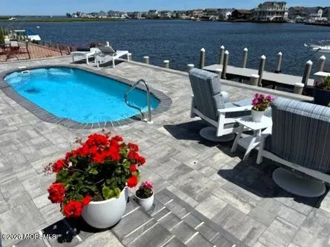 Exterior - 706 Fairview Ln, Forked River, NJ 08731 photo 5 of 8