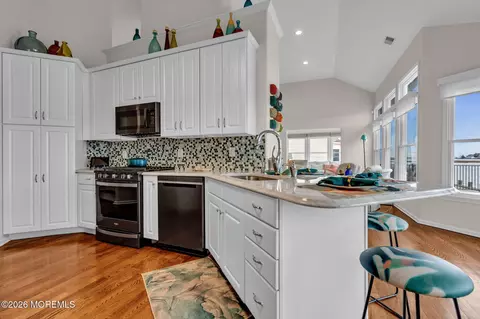 Kitchen - 706 Fairview Ln, Forked River, NJ 08731 photo 4 of 8