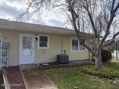 8 Edinburgh Ln # A, Manchester, NJ 08759