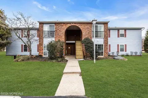 105 Frontier Way, Tinton Falls, NJ 07753