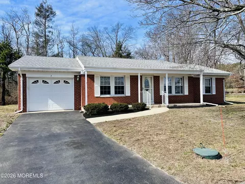 2 Liberty Ct, Whiting, NJ 08759