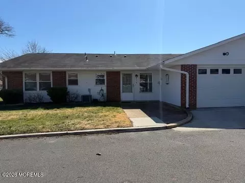 293 Malvern Ct # B, Lakewood, NJ 08701