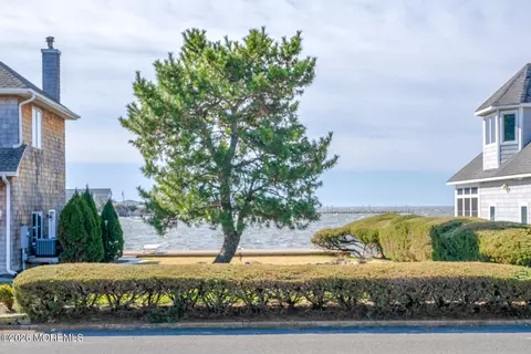 363 Roberts Ave, Seaside Park, NJ 08752 photo 16