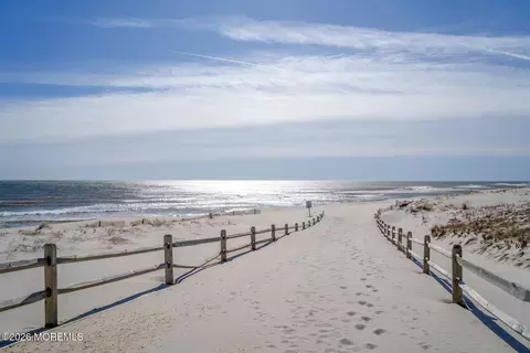 363 Roberts Ave, Seaside Park, NJ 08752 photo 44