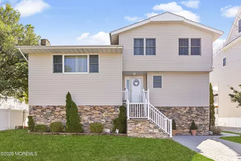 103 Ceylon Ave, Seaside Heights, NJ 08751