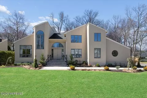 220 Tracy Dr, Morganville, NJ 07751