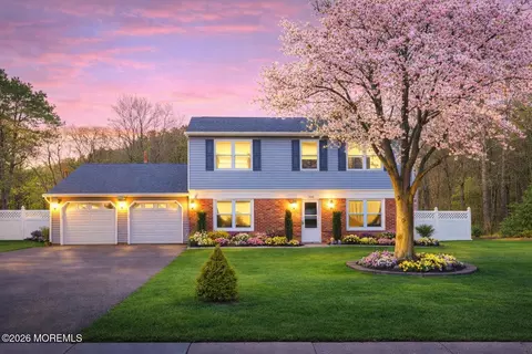 1448 Ottawa Ct, Toms River, NJ 08753