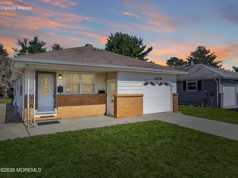 62 Fort De France Ave, Toms River, NJ 08757