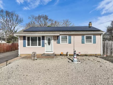 Exterior - 48 Birch Dr, Brick, NJ 08723 photo 3 of 4