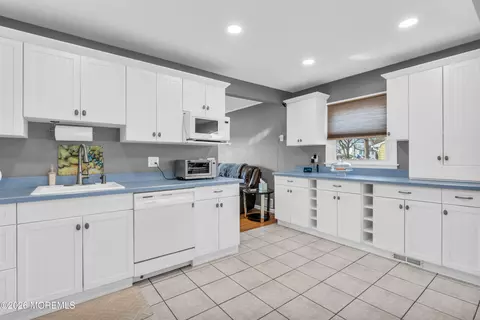 Kitchen - 48 Birch Dr, Brick, NJ 08723 photo 1 of 3