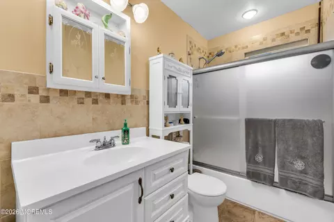 Bath - 48 Birch Dr, Brick, NJ 08723 photo 1 of 1