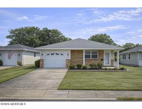 75 Grenada St, Toms River, NJ 08757