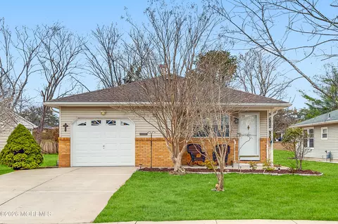 75 Grenada St, Toms River, NJ 08757