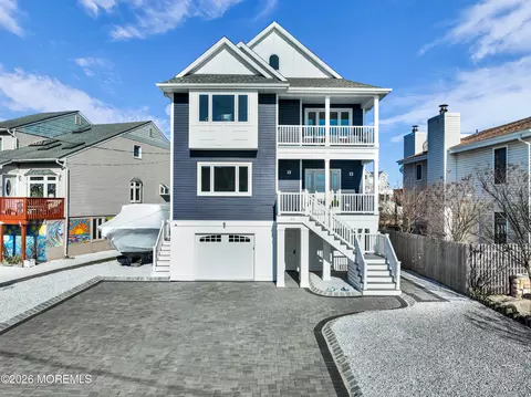 24 Rochester Dr, Brick, NJ 08723