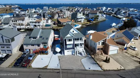 24 Rochester Dr, Brick, NJ 08723