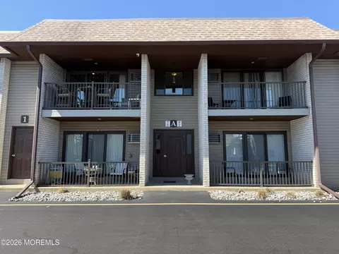 330 Shore Dr #A8, Highlands, NJ 07732