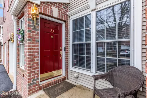 83 Ironwood Ct, Middletown, NJ 07748