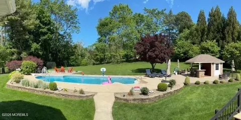 49 Farm Rd, Middletown, NJ 07748