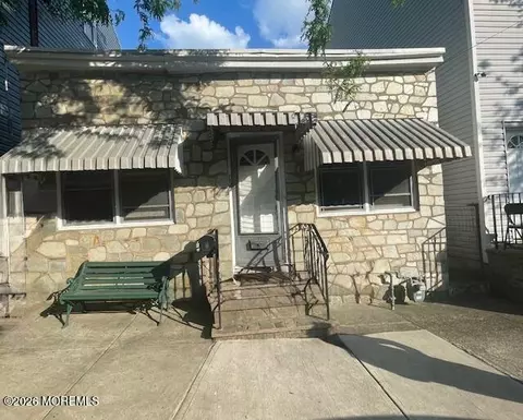 926 Ohio Ave, Trenton, NJ 08638