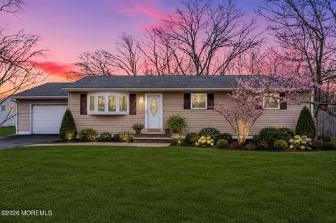 26 Clark Dr, Howell, NJ 07731