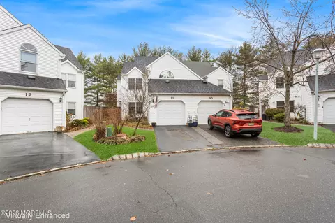 11 Browning Ct, Freehold, NJ 07728