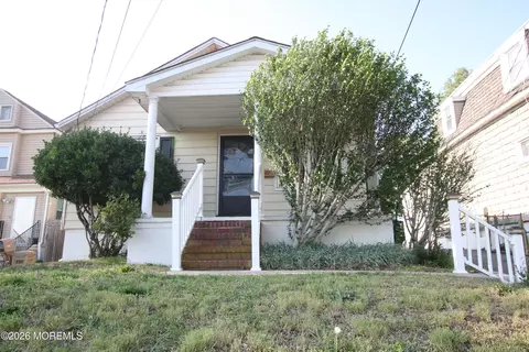 218 River St, Red Bank, NJ 07701