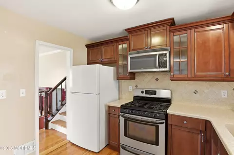 Kitchen - 90 E Connecticut Concourse, Jackson, NJ 08527 photo 2 of 2