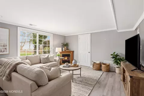 Living - 90 E Connecticut Concourse, Jackson, NJ 08527 photo 1 of 1