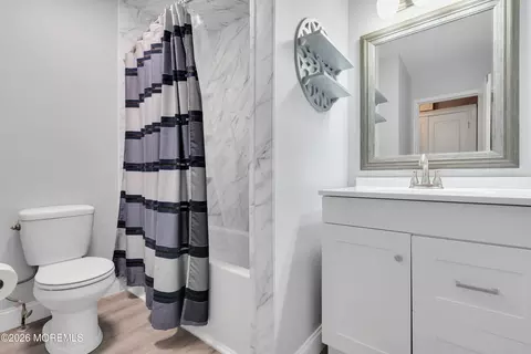 Bath - 131 Meli Ln, Jackson, NJ 08527 photo 3 of 4