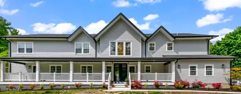 830 832 Holmdel Rd, Holmdel, NJ 07733
